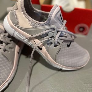 Women’s Nike Acalme Runners
Brand New